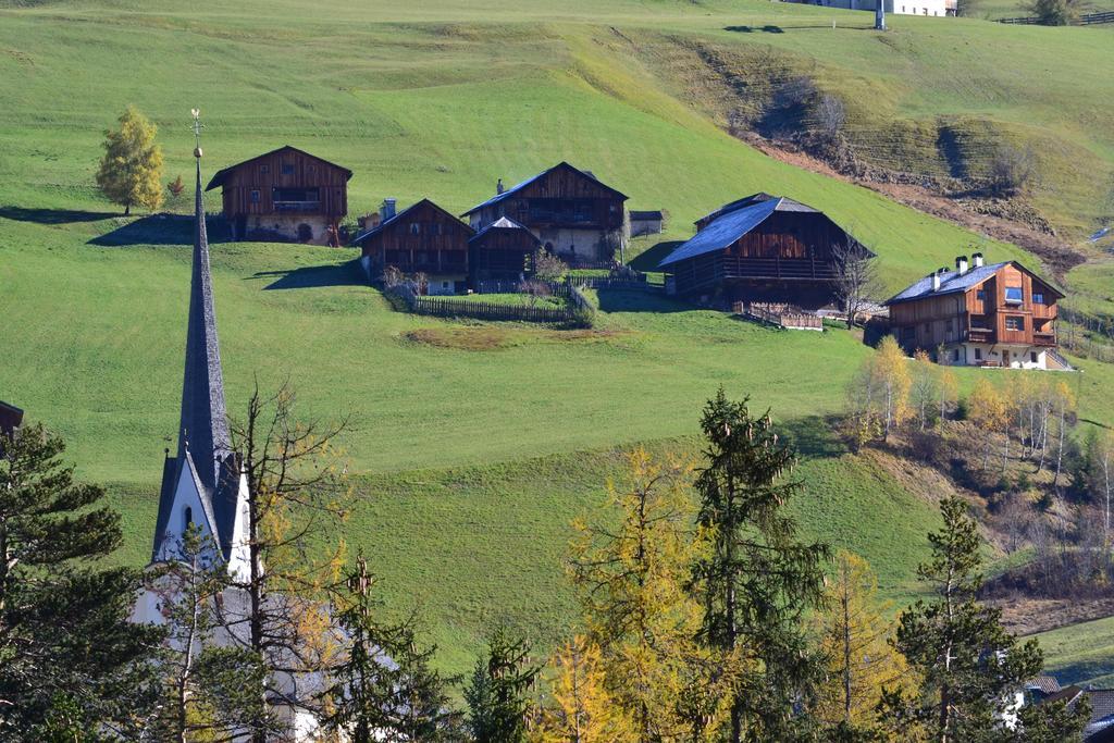 Ciasa Rudiferia Appartamenti In Alta Badia Luaran gambar